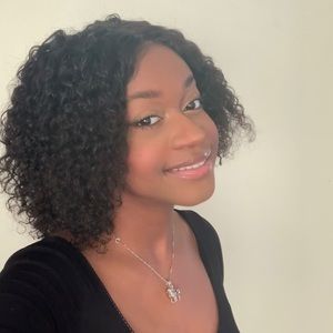 Meet your Posher, Kara